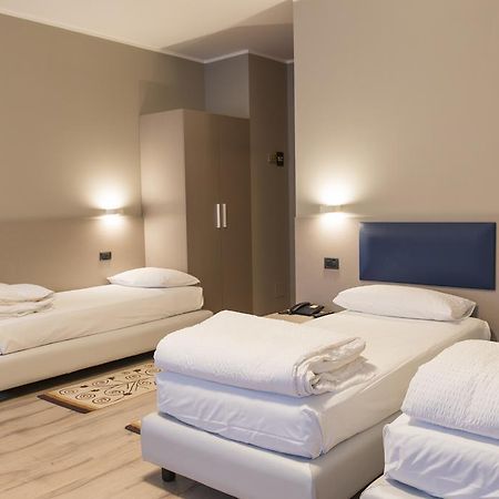 Albergo Montenegro Maniago Bagian luar foto