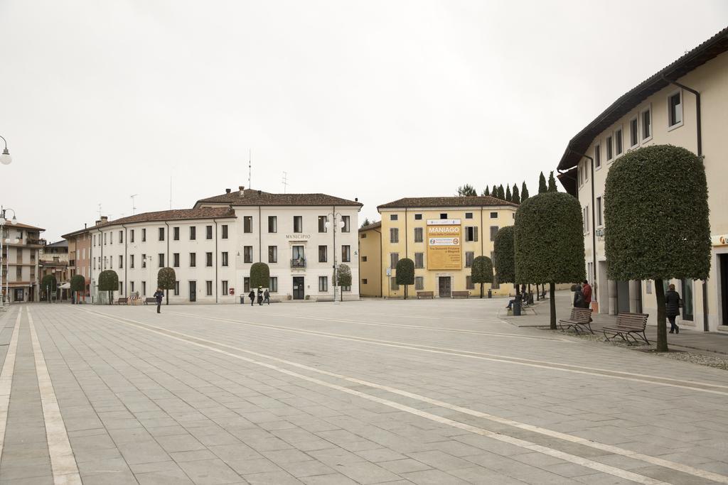 Albergo Montenegro Maniago Bagian luar foto