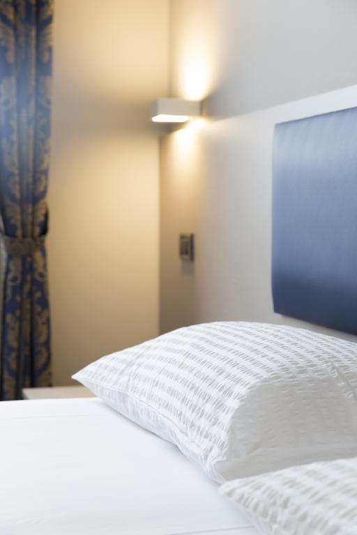 Albergo Montenegro Maniago Bagian luar foto
